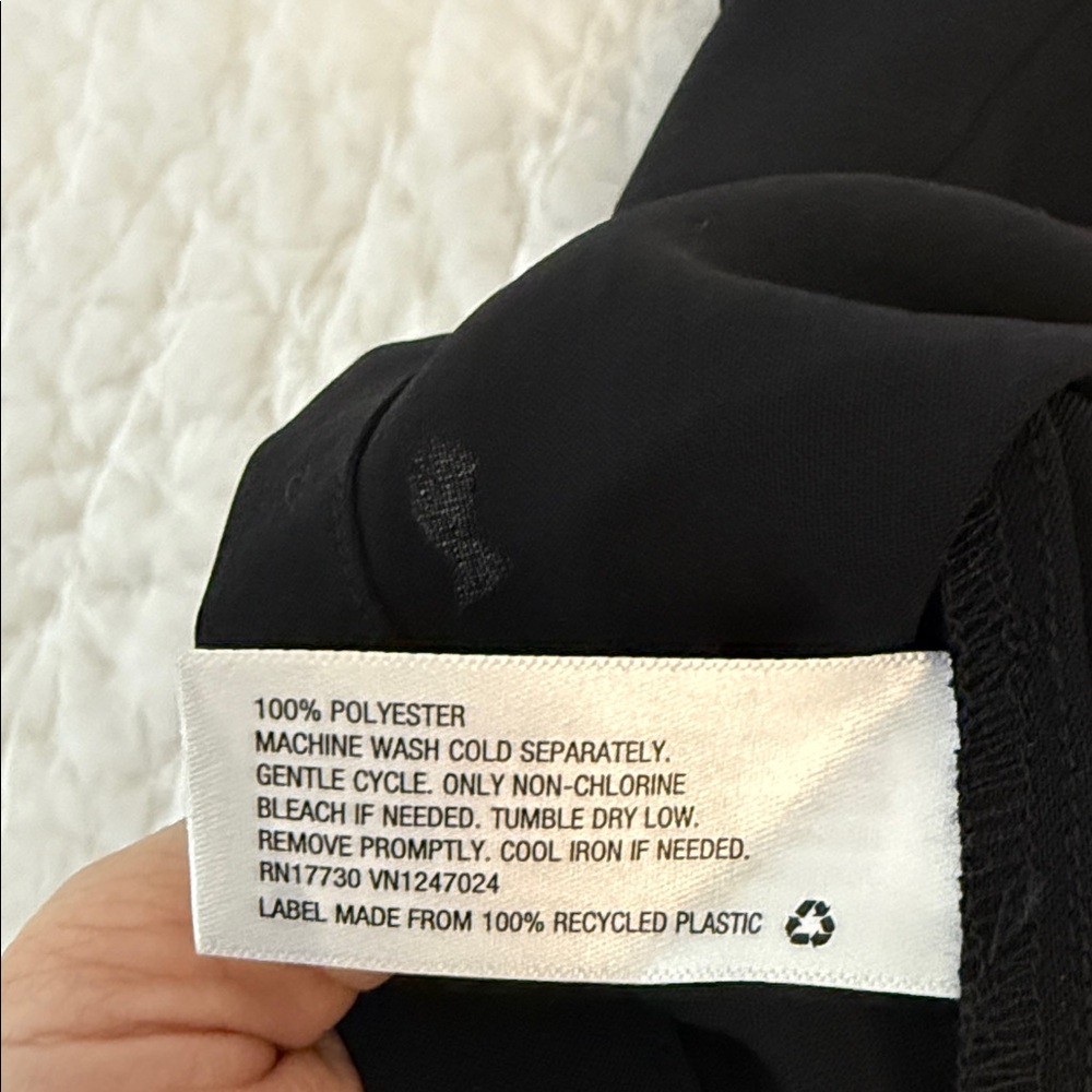 Women's Black Sleeveless Top - Picture 2 of 3